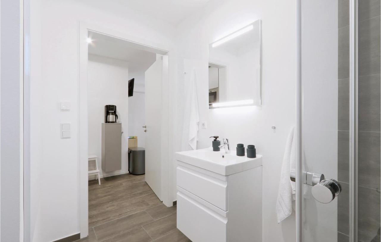 Awesome Apartment In Lembruch-Duemmer See Экстерьер фото