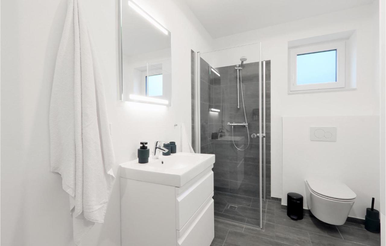 Awesome Apartment In Lembruch-Duemmer See Экстерьер фото